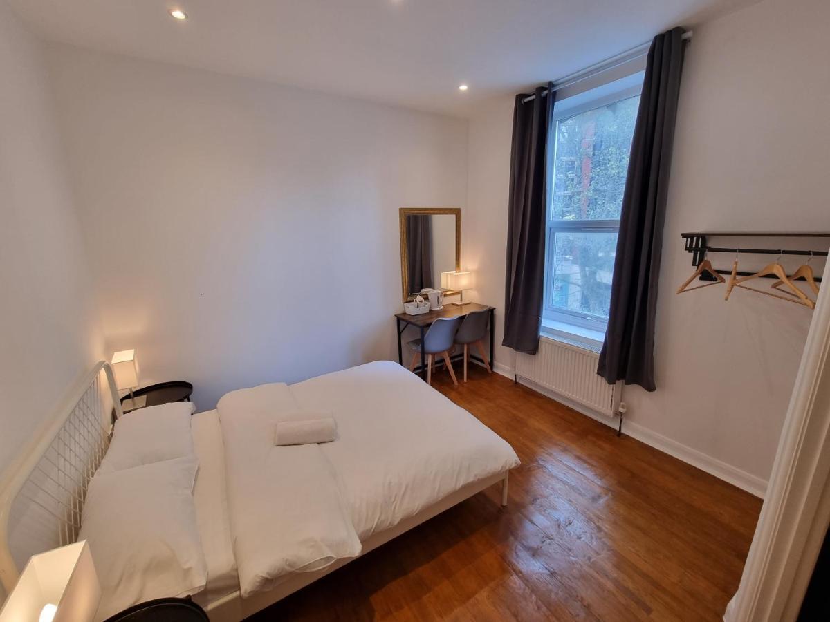 Double Room with Private Bathroom,1388651984:JPEG